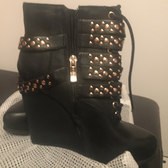 BCBG booties - Picture 3 of 5